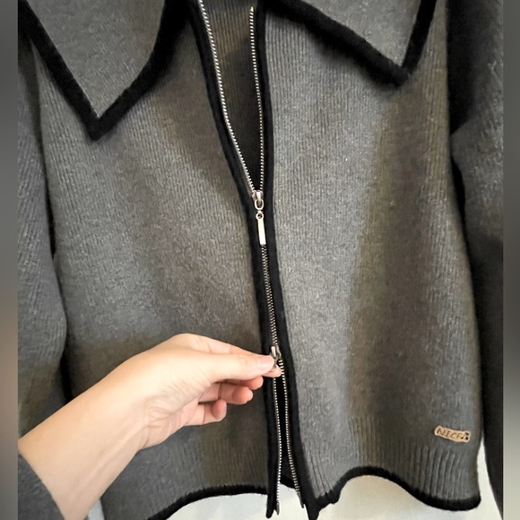 Gray Knit Zip-Up Cardigan with Oversized Collar | Cropped Fit | Classic Size M - Picture 3 of 8